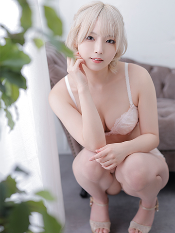 海老名ハナ