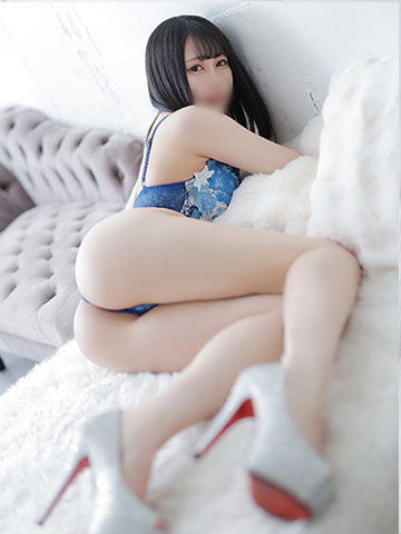 星奈めい