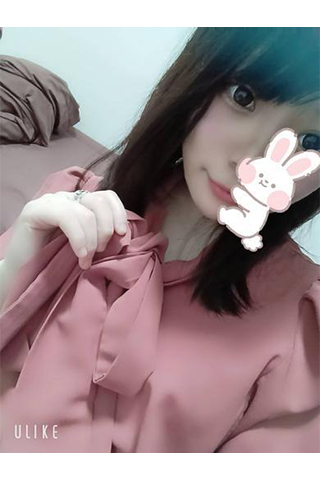 秋山 えま